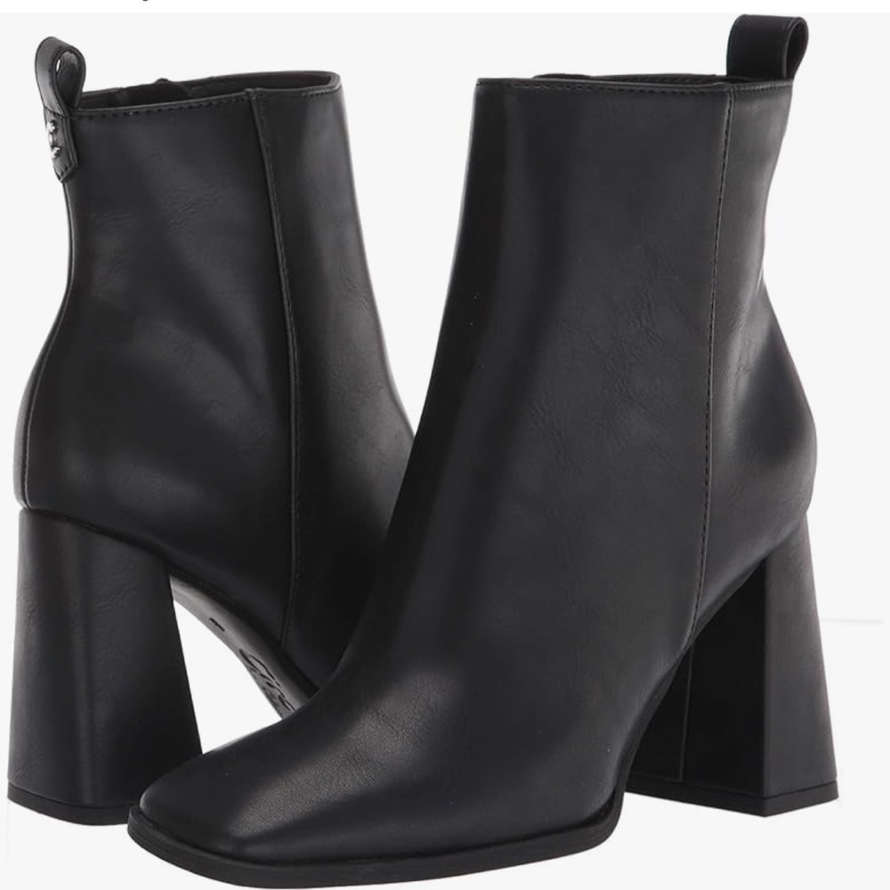 Sam Edelman Circus Pascha Ankle Boot
Size 9.5
New in Box
